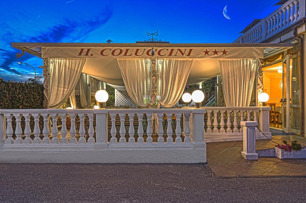 Hotel Coluccini Марина ди Пиетрасанта Екстериор снимка