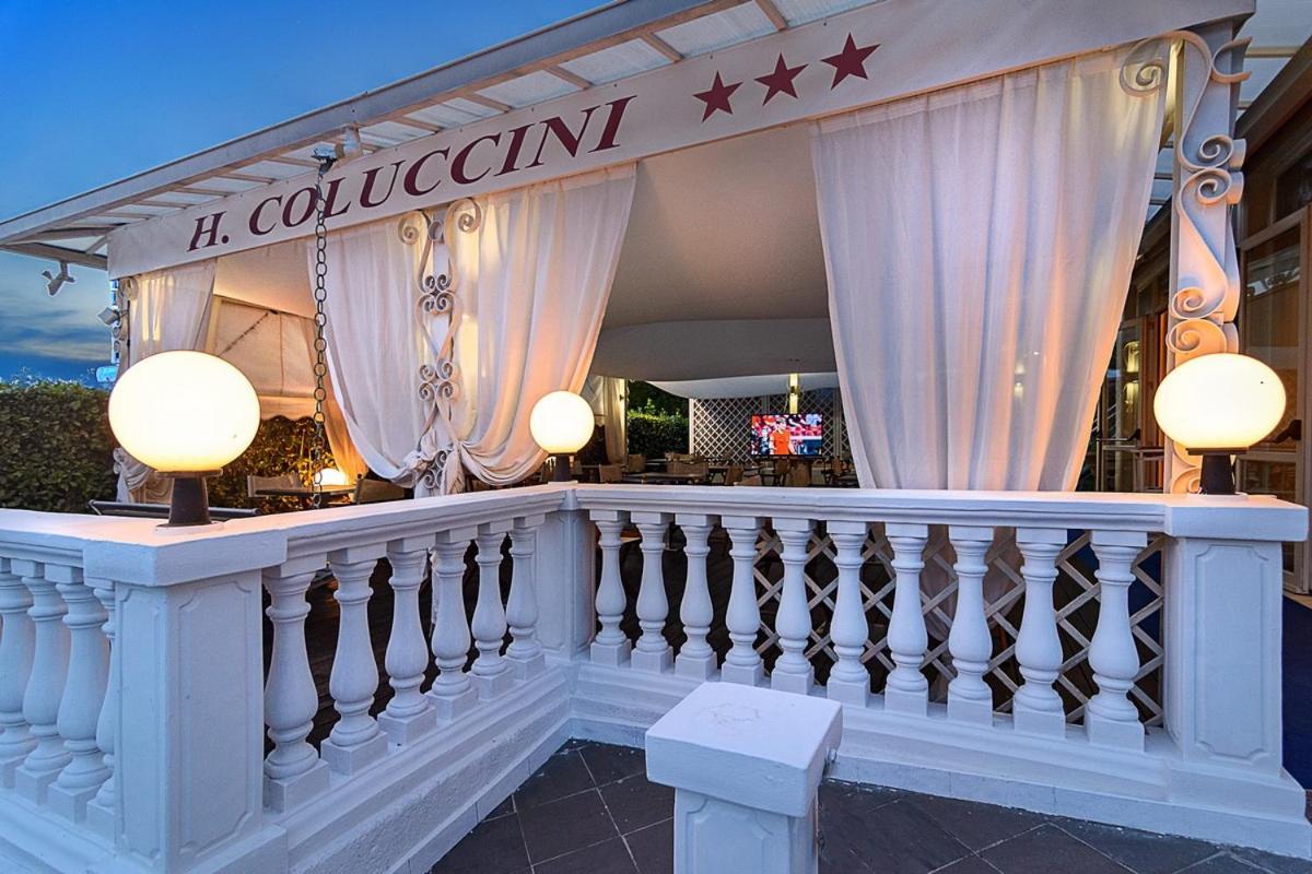 Hotel Coluccini Марина ди Пиетрасанта Екстериор снимка