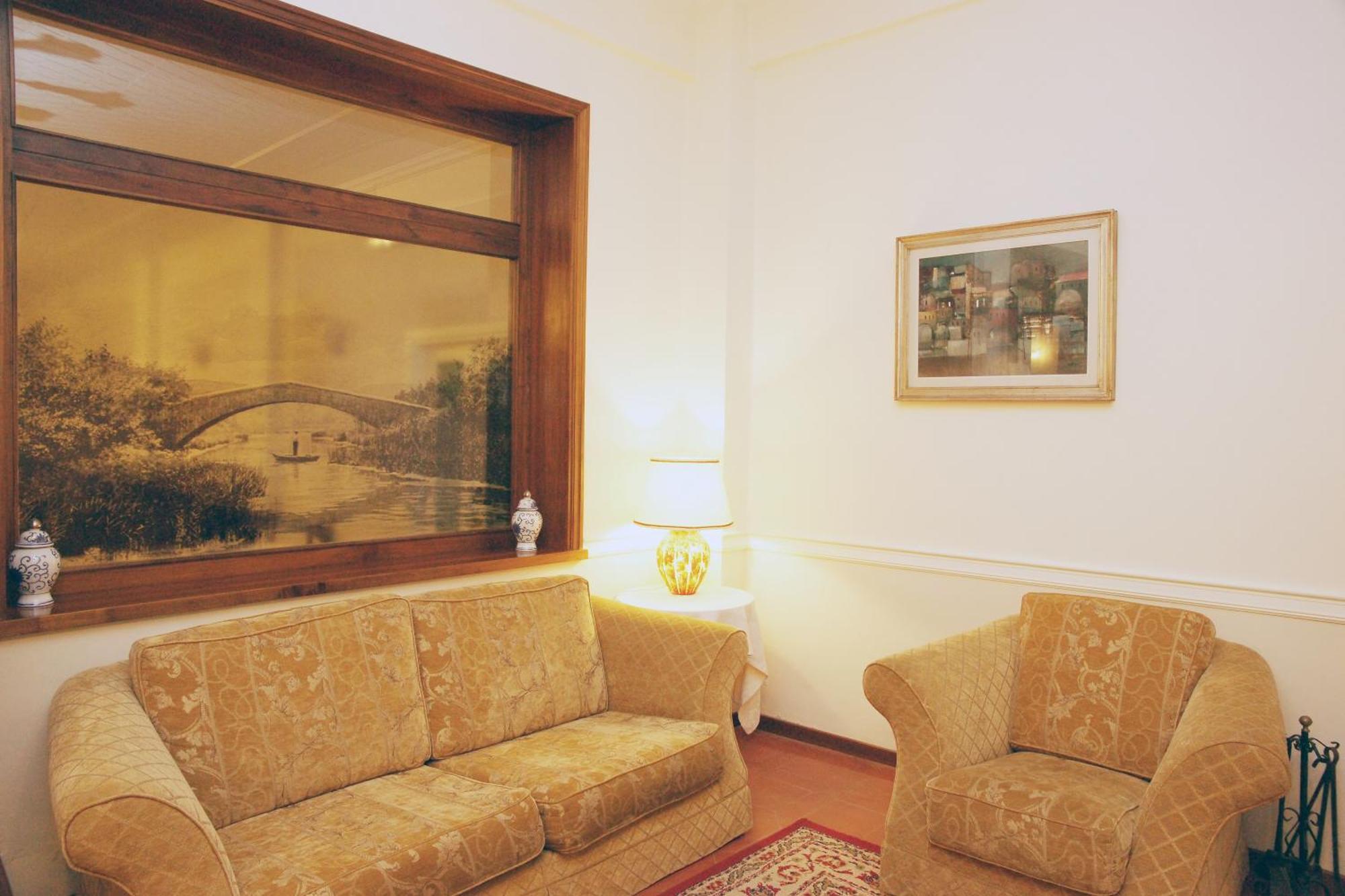Hotel Coluccini Марина ди Пиетрасанта Екстериор снимка